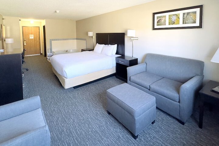 Room 15 of 34