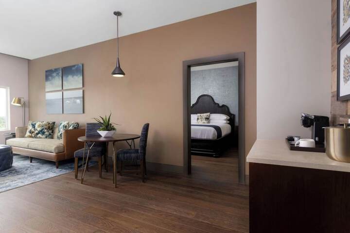 The Stella Hotel Autograph Collection