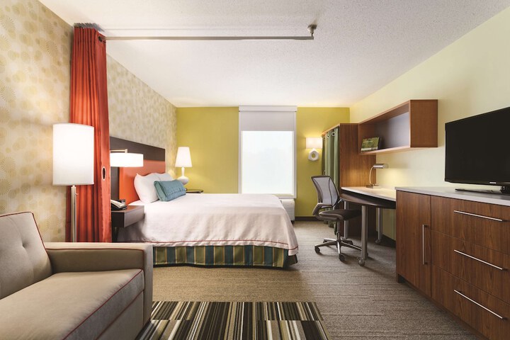 Room 21 of 34