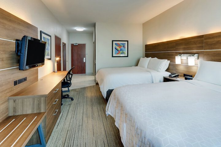 Holiday Inn Express & Suites Waxahachie by IHG