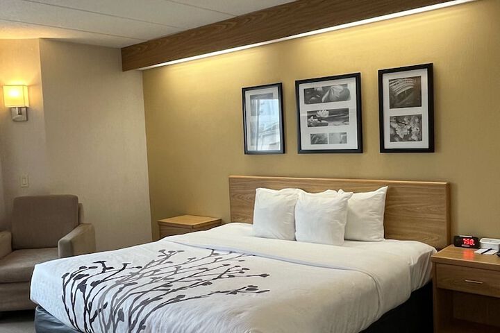 Room 22 of 32