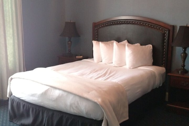 Room 13 of 44
