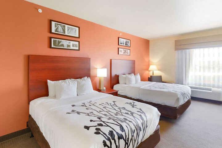 Room 32 of 53