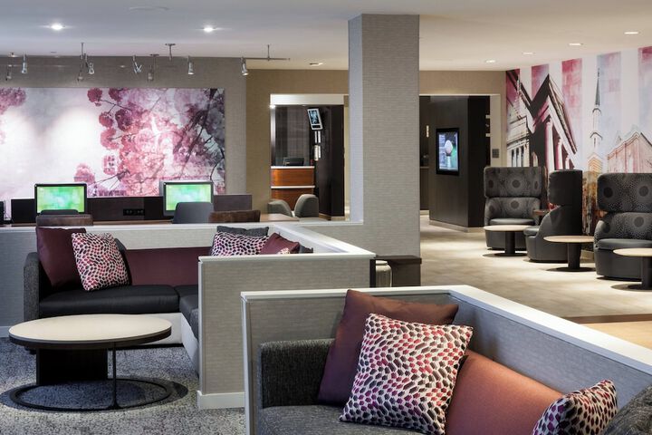 Hotel Interior 10 of 33