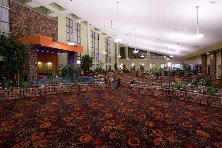 Hotel Interior 4 of 32