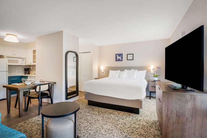 Room 41 of 60