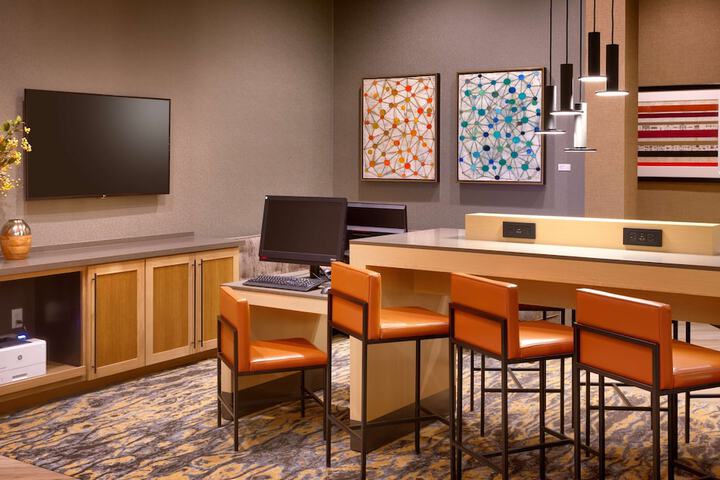 Business Center 36 of 36