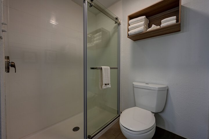 Country Inn & Suites by Radisson Pierre, SD