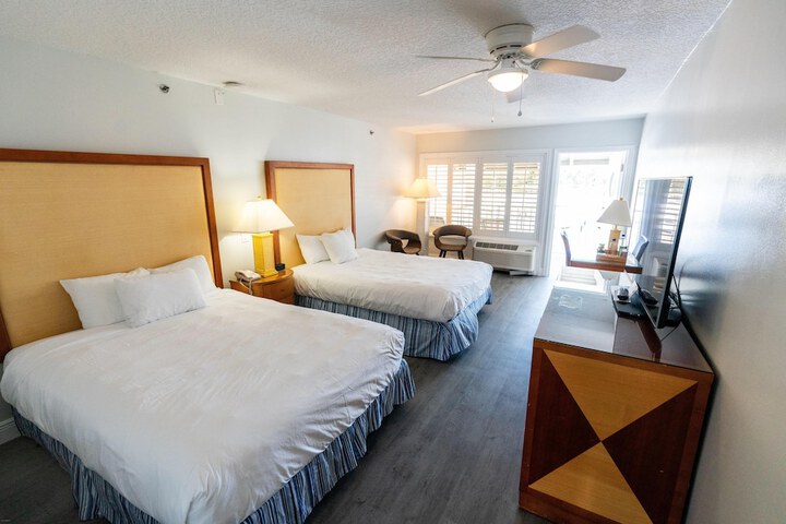 Pirates Cove Resort & Marina