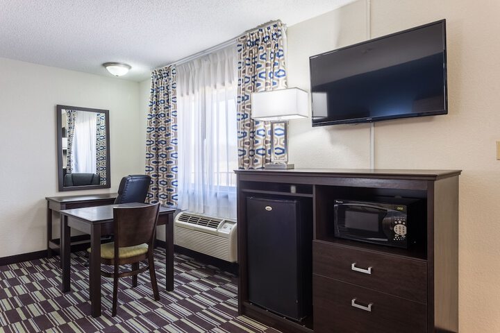 Room 12 of 19