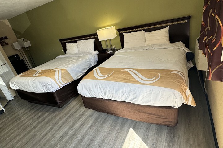 Room 7 of 15