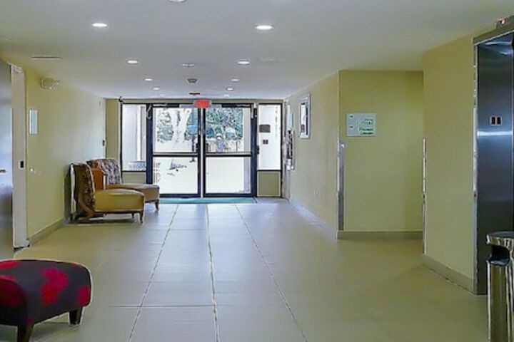 Ballroom/Hall 33 of 40