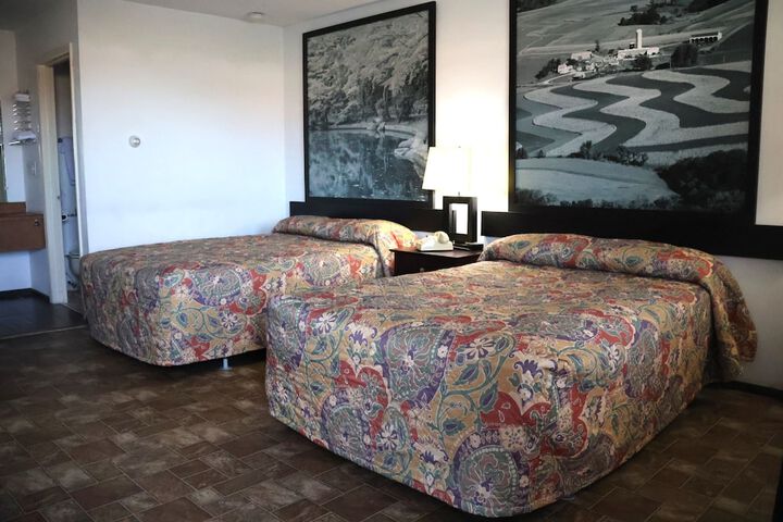 Room 27 of 42