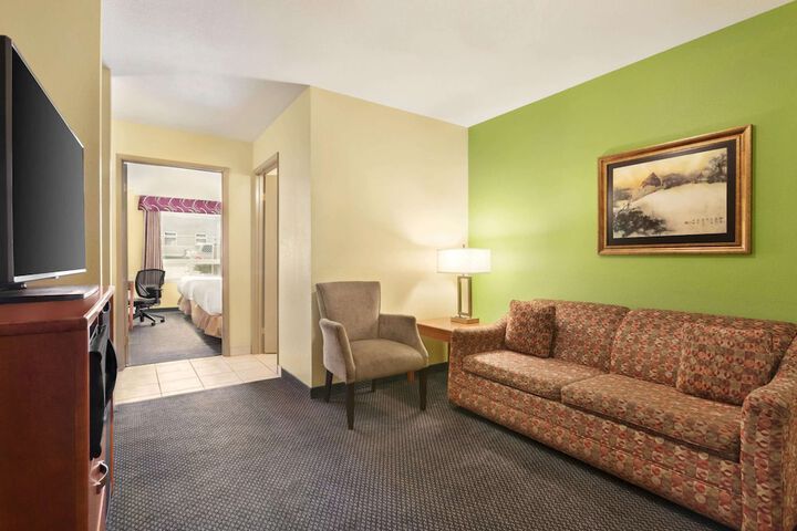 Room 21 of 40