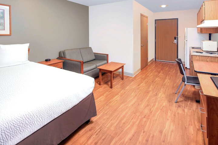 Room 28 of 32