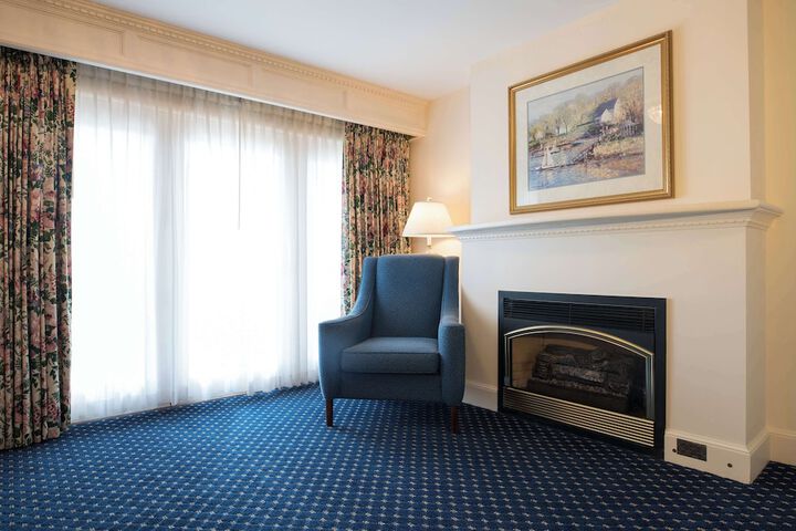 Room 42 of 103