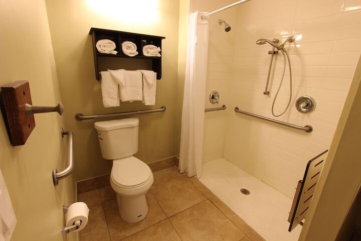 Room 53 of 117