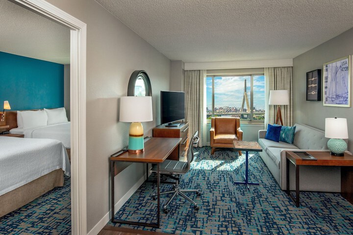 Room 22 of 37