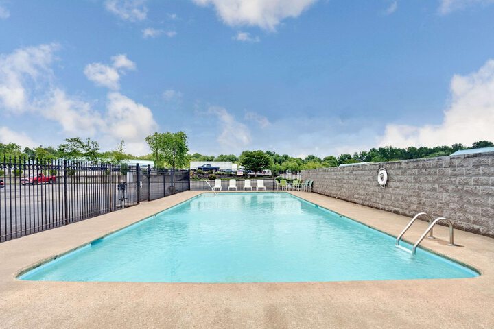 Pool 2 of 14