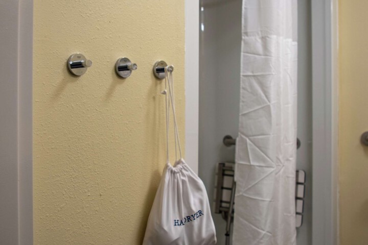 Room 18 of 32