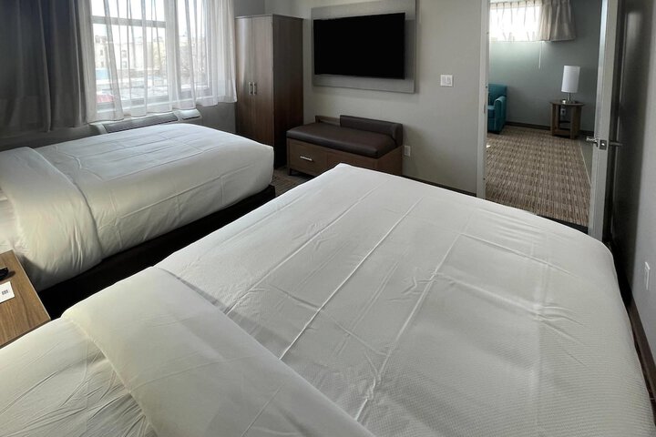 MainStay Suites Bronx - Belmont