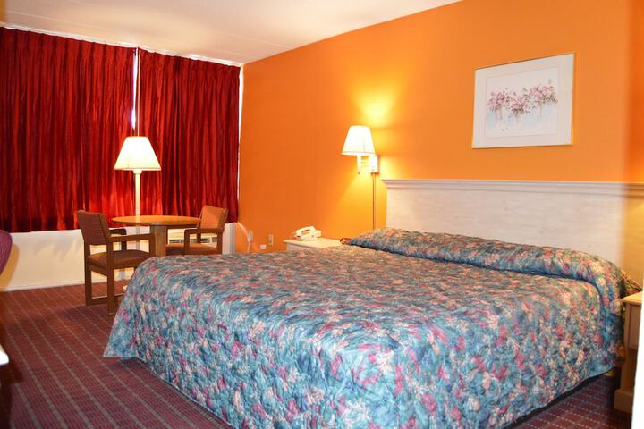 Room 12 of 41