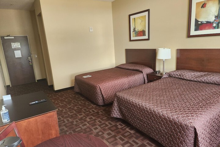 Room 2 of 6