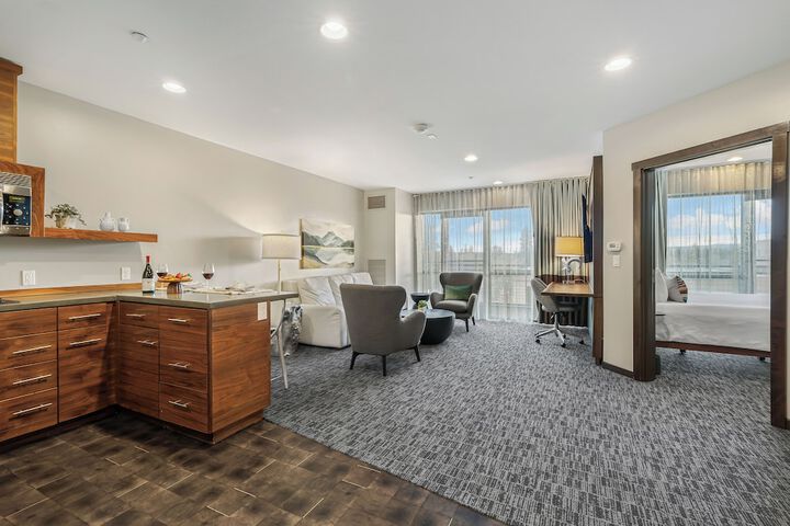 The Oxford Hotel Bend