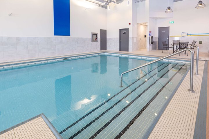 Pool 10 of 53