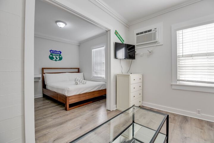 Room 33 of 50