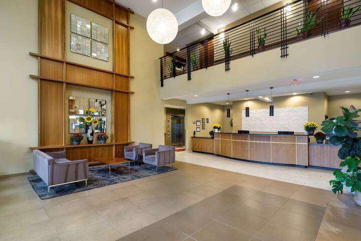 Best Western Plus Lacey Inn & Suites