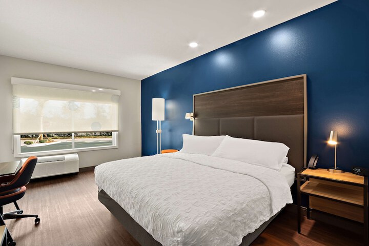 Room 21 of 41