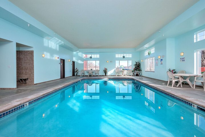 Pool 13 of 102