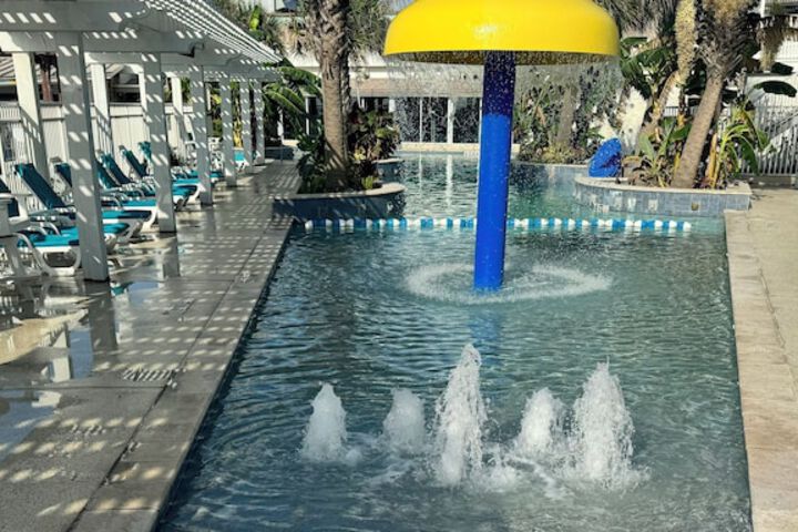 Gaidos Seaside Inn