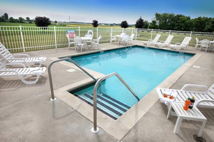 Lancaster Inn and Suites