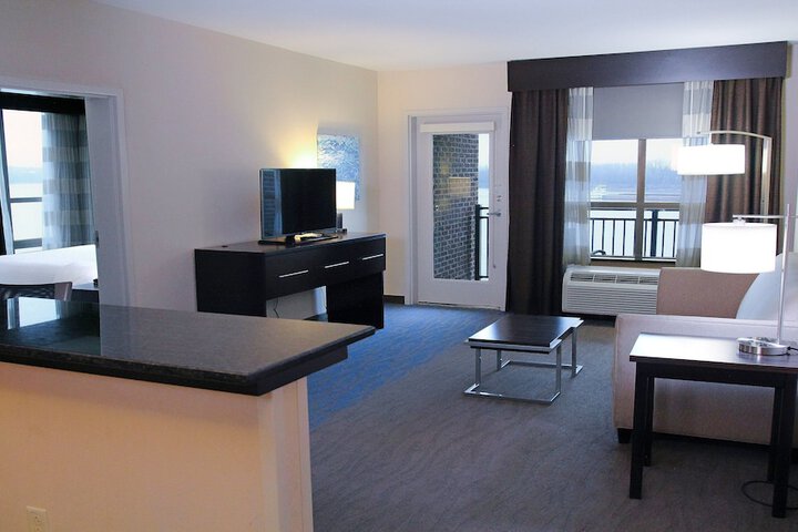 Room 37 of 95