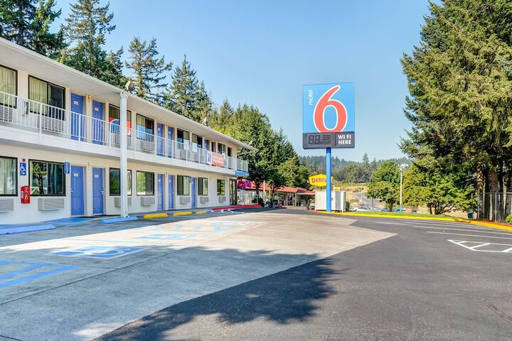 Hotel 3 of 27