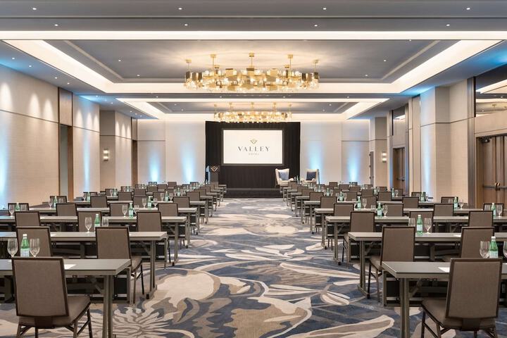 Valley Hotel Homewood Birmingham Curio Collection by Hilton
