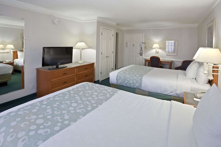 Room 12 of 24