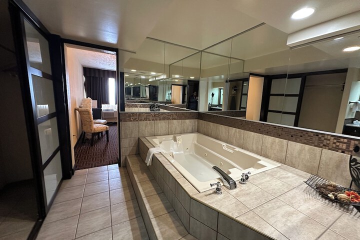 Wyndham Garden Medicine Hat Conference Center