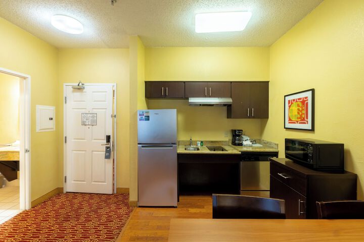 Candlewood Suites Bedford Fort Worth by IHG