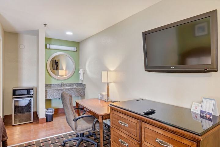 Room 20 of 36