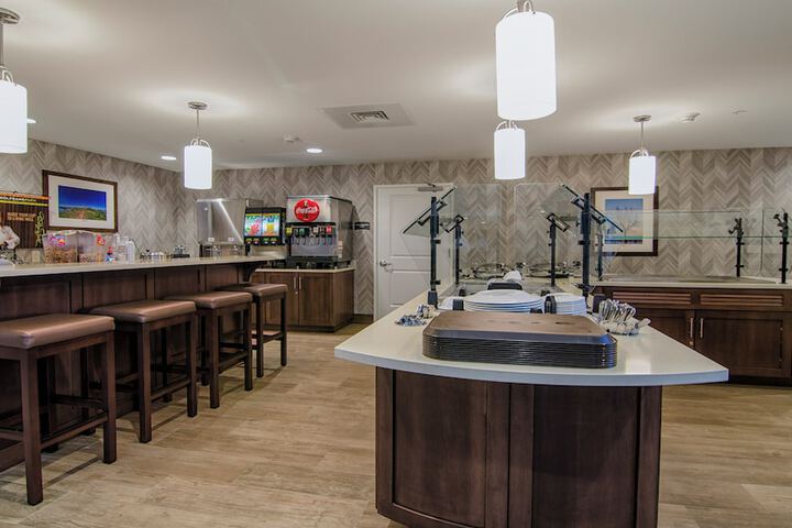 Staybridge Suites Marquette by IHG