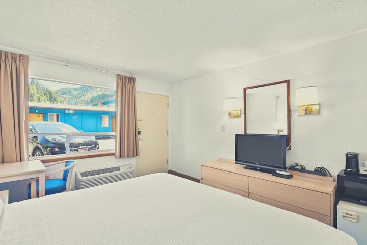 Room 51 of 59