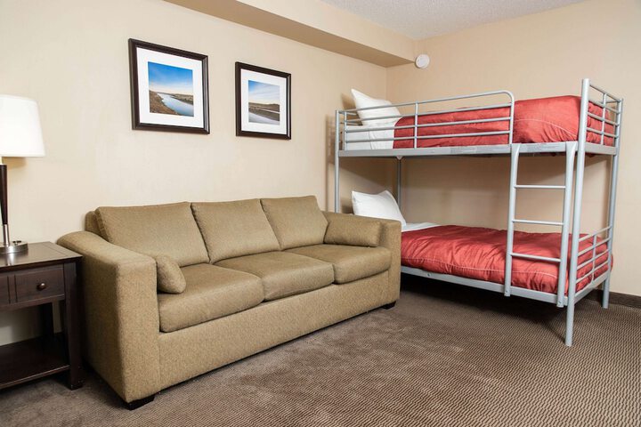Room 33 of 44