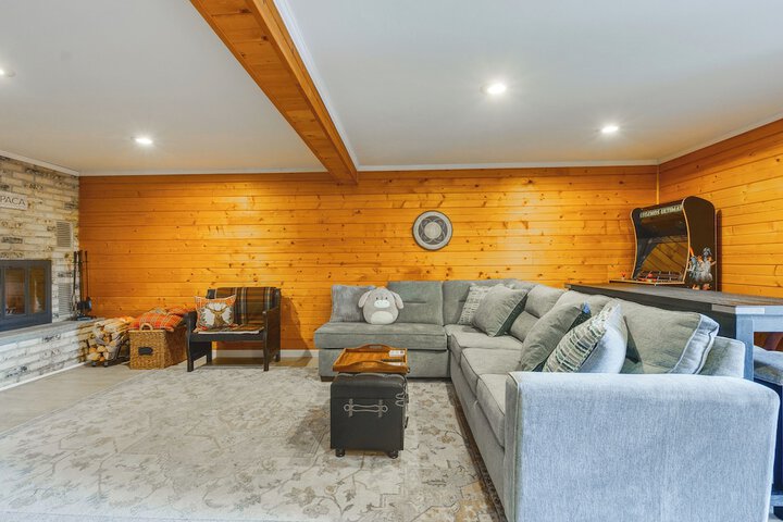 Antiquing & Fishing: Riverfront Waupaca Home!