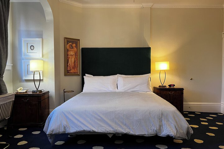 Room 22 of 47
