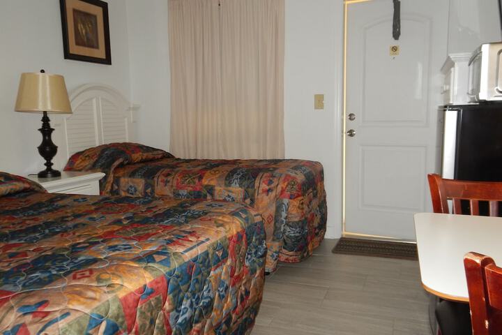 Room 19 of 105