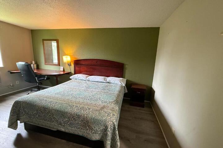 Coldwater Inn & Suites near I 69