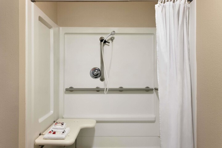 Room 11 of 20